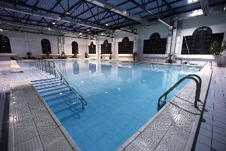Cross Apartments and Tours