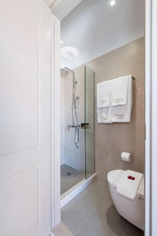Viaggio Elegant Rooms