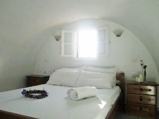 Alonistra Oia Houses