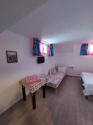 Amaranda Ada Evi - Adults Only