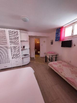Amaranda Ada Evi - Adults Only