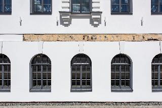 Piano Apartments