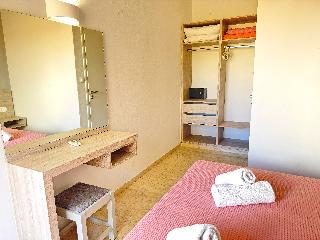 Domenica Apartments