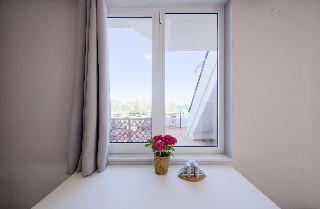 Yasmine Apartments