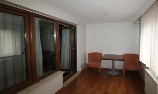 Room Room