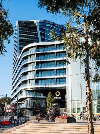 SKYE Suites Green Square