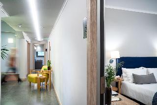 Chroma Fashion Rooms & Apartments