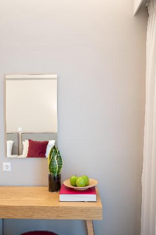 Chroma Fashion Rooms & Apartments