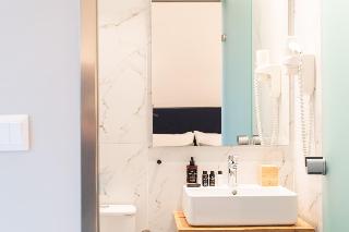 Chroma Fashion Rooms & Apartments