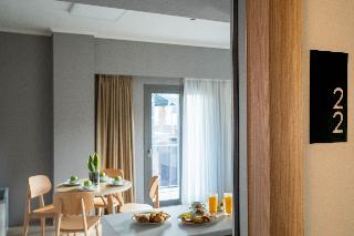 Chroma Fashion Rooms & Apartments