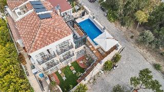 AlaBora Hotel - AlaÃ§atÄ±