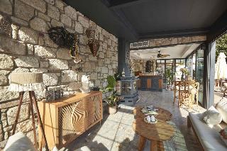 AlaBora Hotel - AlaÃ§atÄ±