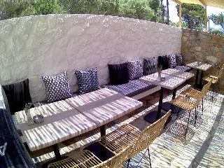 Aellia Hotel & Suites