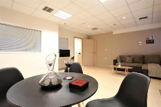 GK Airport Suites