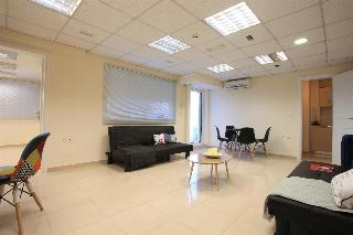 GK Airport Suites