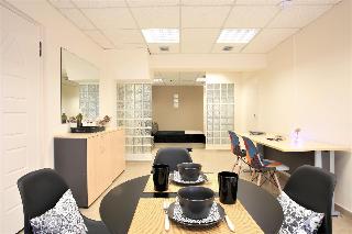 GK Airport Suites