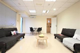 GK Airport Suites