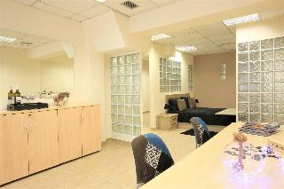 GK Airport Suites