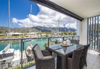 Magnetic Blue Waterfront Apartments