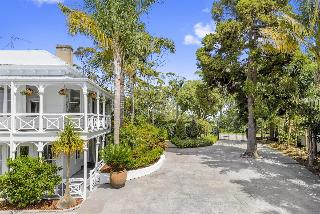 Western Springs Villa