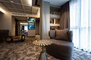 Tonight Hotel Port