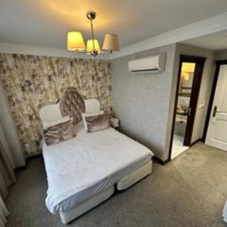 Port Hotel