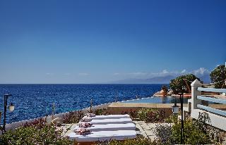 Belvedere Waterfront Villa & Suites