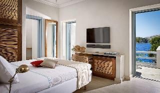 Belvedere Waterfront Villa & Suites