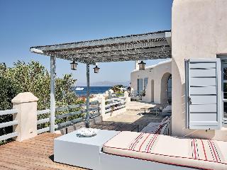 Belvedere Waterfront Villa & Suites