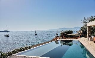 Belvedere Waterfront Villa & Suites