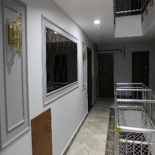 Quars Suite