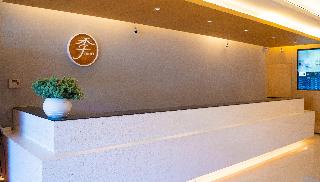 Ji Hotel (Daqing Tieren Square)