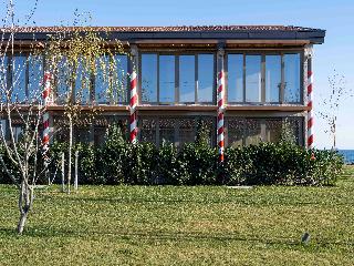 Inemare Hotel