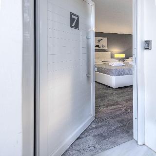 Comfort Stay Airport Boutique Hotel