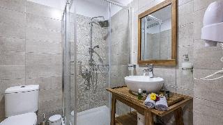 Comfort Stay Airport Boutique Hotel