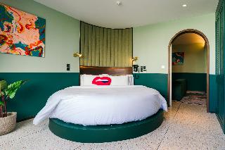 Room Room