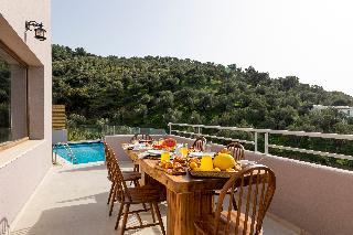 Avaton Suites & Villas
