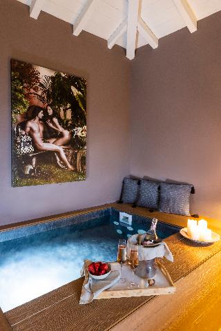 Avaton Suites & Villas
