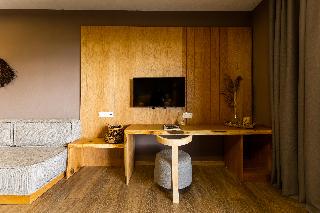 Avaton Suites & Villas