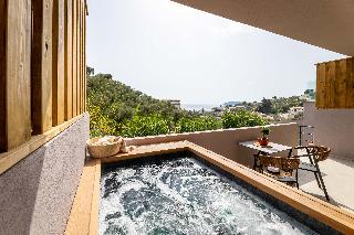 Avaton Suites & Villas
