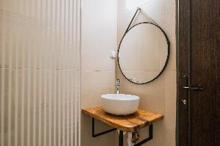 Suru Hotel