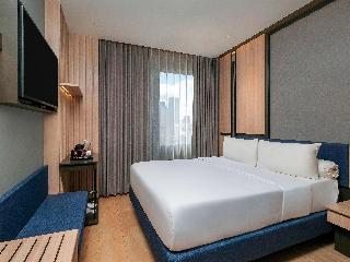 Classic Room With 1 Queen Size Bed, City Side