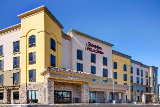 Hampton Inn & Suites Marina