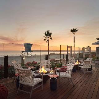Shore House at The Del, Curio Collection by Hilton