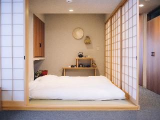 Room:SUI.B2-4