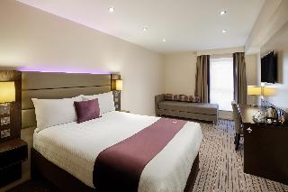 Premier Inn Cheltenham Town Centre