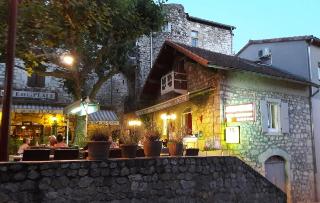 Logis Auberge du Vieux Lanas