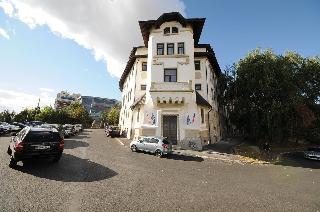 Citadel Aparthotel