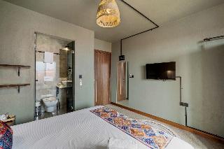 The Green Goose Hotel