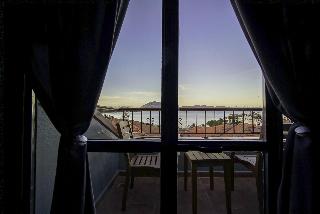 The Green Goose Hotel